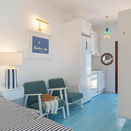 Apartment Sea Front Caleton Estudio